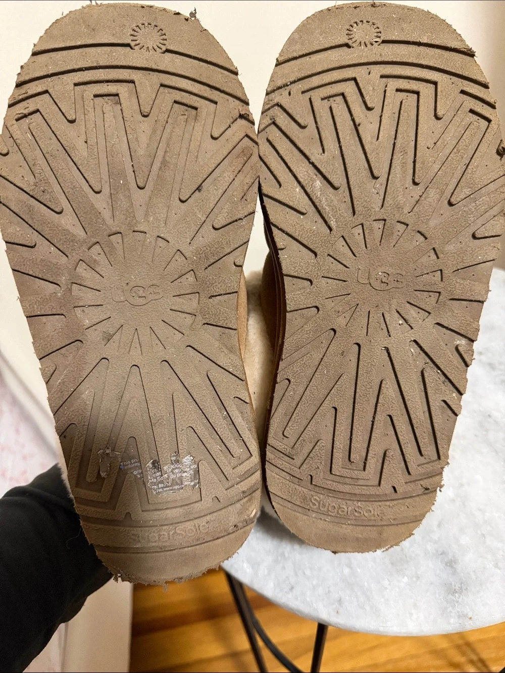 UGGS KIDS SZ 3